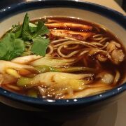 森の自然を感じる粋でおいしい蕎麦屋さん