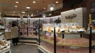 ちゃんと百貨店のパン屋さんです