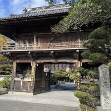 霊山寺の山門