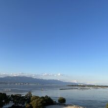 琵琶湖の眺め。