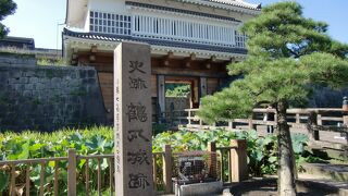 濠と石垣に御楼門だけ　～　鶴丸城跡（鹿児島城跡）