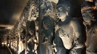 じっくり見るには３時間以上必要