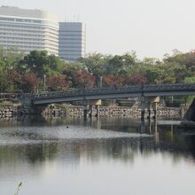 内堀と極楽橋