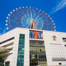 東口に在るアミュプラザ鹿児島