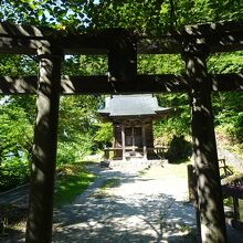 戸ノ口堰水神社