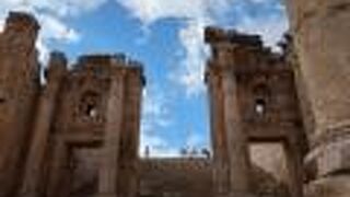 門だけでも存在感があります