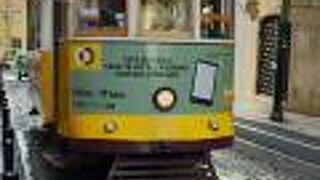 28番に乗るには大行列