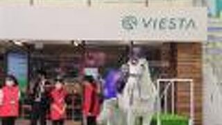 お馬さんが入口に！