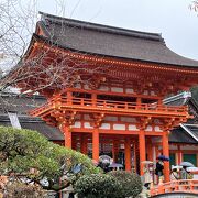 雷のように強い力で災厄を祓う