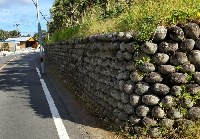 大里の玉石垣