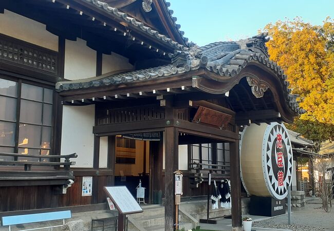大石神社の中にある史料館です