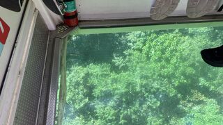 スリルがある床が透明なロープウェイも選べる