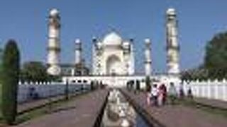 ビービー カ マクバラー