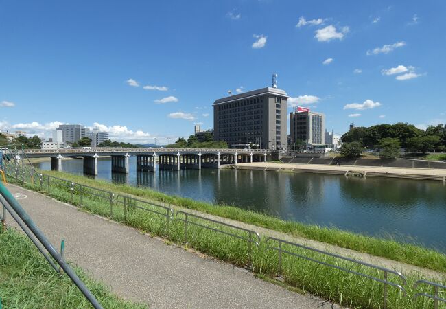 乙川に架かる昭和2年建造の橋