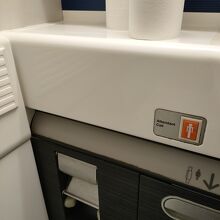 トイレットペーパーの交換がされていない