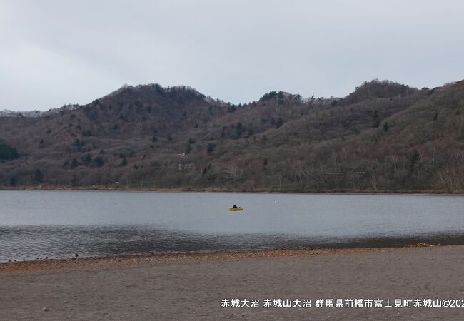 赤城山の山頂近くのカルデラ湖