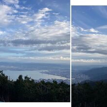 ロープウェーを登り切った比叡山山頂から琵琶湖側の景色