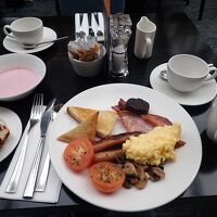 朝食はこんな感じ