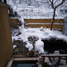 雪見の露天風呂も最高です。