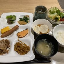 朝食