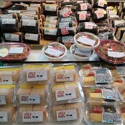 売店のスパムやジューシーおにぎりが人気