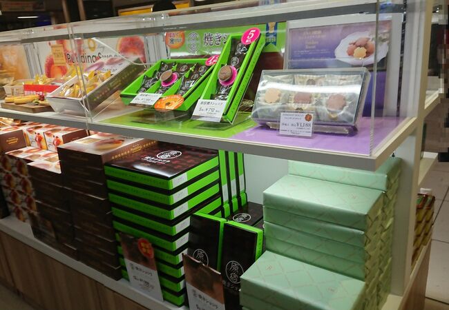 レーマンを購入するために立ち寄るコンビニエンスストア。