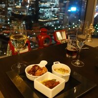 ラウンジのカクテルタイム