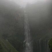 華厳滝