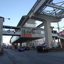 ホテの前からの安里駅