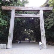 緑深く歴史があり過ぎる神社でした。
