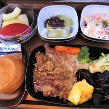 台北(桃園)&#10132;成田の食事