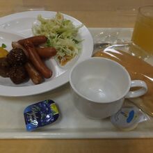 無料朝食の例