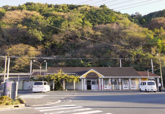 昔の栄華 今は夢のあとです　～　伊予長浜駅