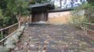 東大寺の塔頭です