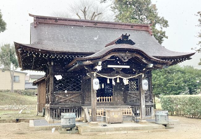 築山神社