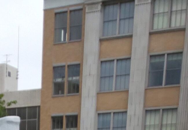 栃木県庁敷地内