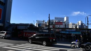 山手線と西武新宿線の高田馬場駅