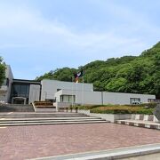 鳥取県の自然、歴史に関するさまざまな展示があります