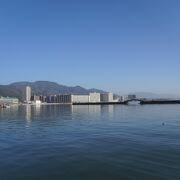 琵琶湖は100万年ほどの歴史を持つ古代湖