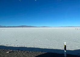 サリーナス グランデス (アルゼンチンの大塩原)