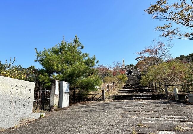 陶祖李参平の碑