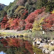 香嵐渓の巴川に架かる吊り橋