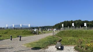 春日山城史跡広場