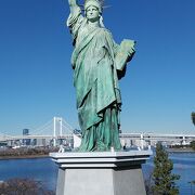 フランス政府公認の自由の女神像