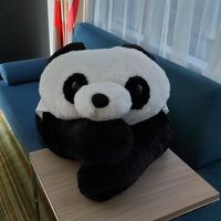 大きなパンダのぬいぐるみが居ました。