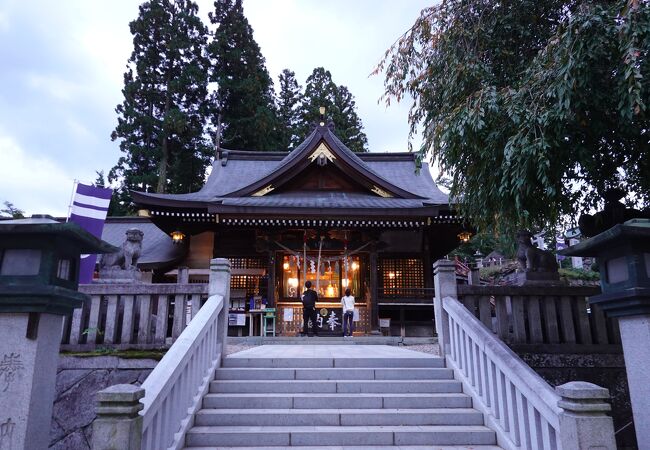 盛岡城跡公園の北端に位置します