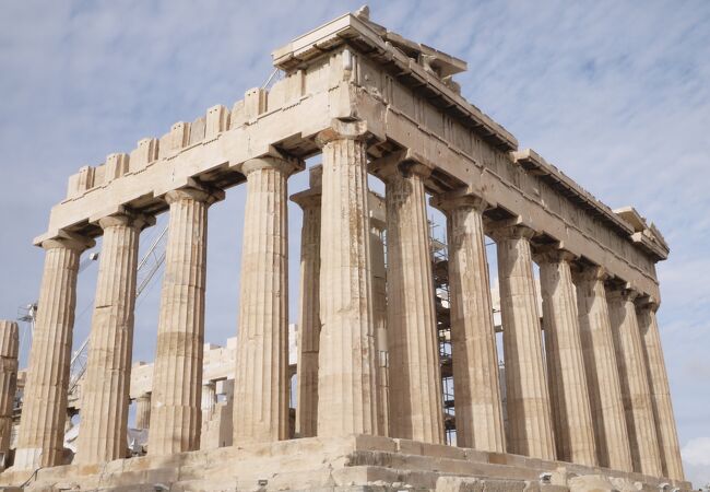 アテネの代表的な遺跡、修復中