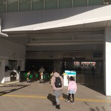 JR京葉線 幕張豊砂駅