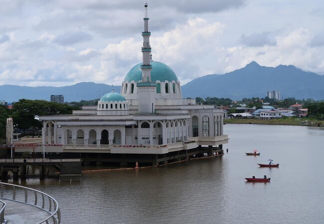 Kuching Floating Mosque