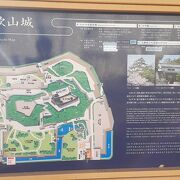 和歌山城、護国神社、歴史館などがあります